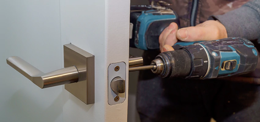Broken Door Handle Lock Repair in Lathrop, California